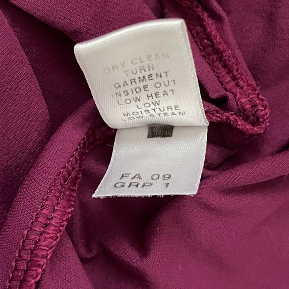 St John Cranberry Red Long Sleeve Mock Turtleneck sz Large with flaws - Picture 9 of 16